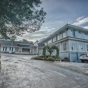 Resort Agrowisata Perkebunan Tambi
